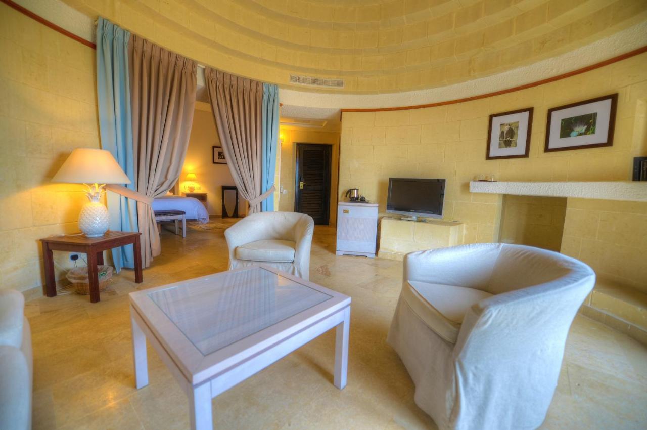 Hotel Ta' Cenc & Spa Sannat Exterior foto Suite at the Hotel