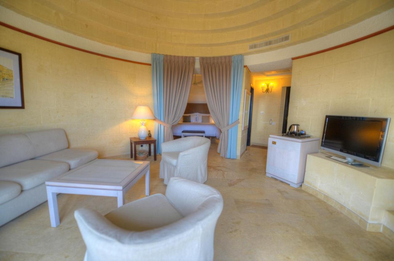 Hotel Ta' Cenc & Spa Sannat Exterior foto Suite at the hotel