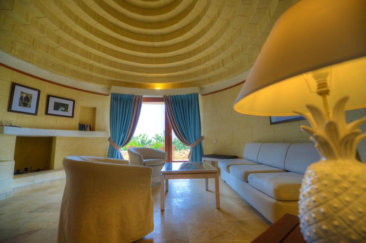 Hotel Ta' Cenc & Spa Sannat Exterior foto Suite at the resort