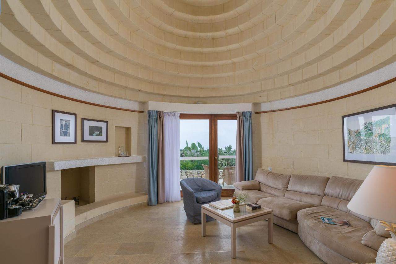Hotel Ta' Cenc & Spa Sannat Exterior foto Suite at the resort