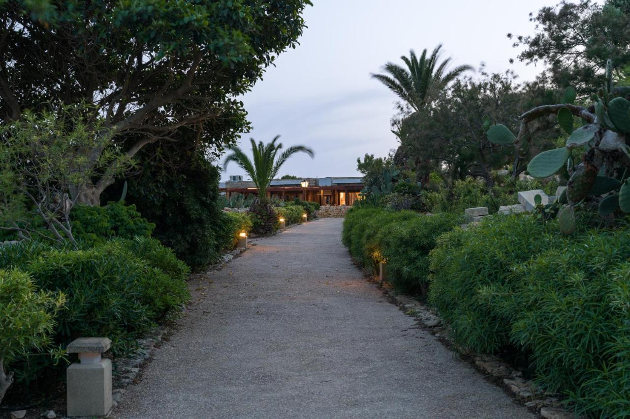 Hotel Ta' Cenc & Spa Sannat Exterior foto Entrance to the hotel