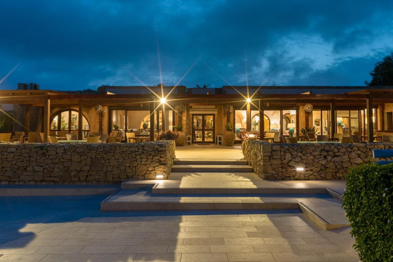 Hotel Ta' Cenc & Spa Sannat Exterior foto The hotel's main entrance