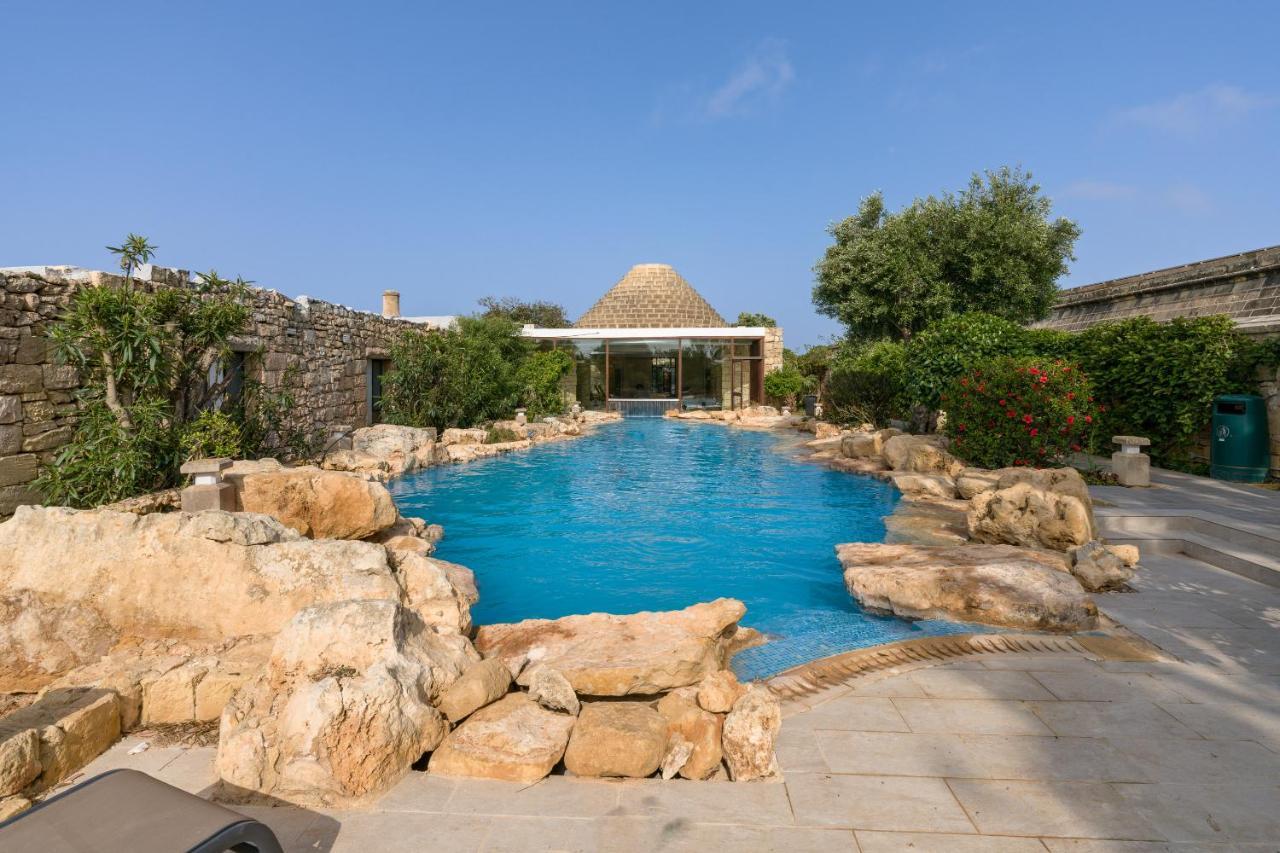 Hotel Ta' Cenc & Spa Sannat Exterior foto The pool at the Phoenician