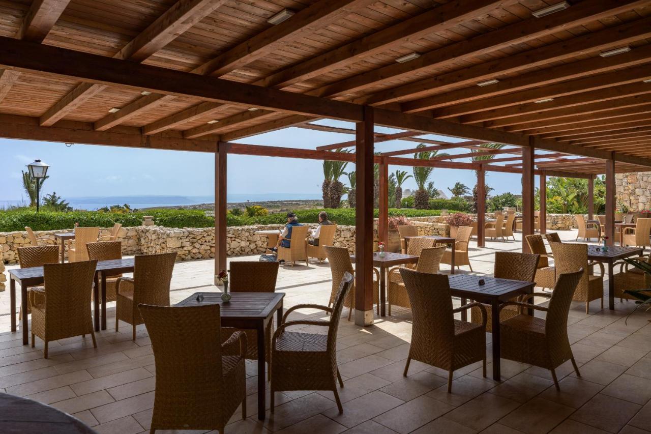 Hotel Ta' Cenc & Spa Sannat Exterior foto Pergola at a restaurant