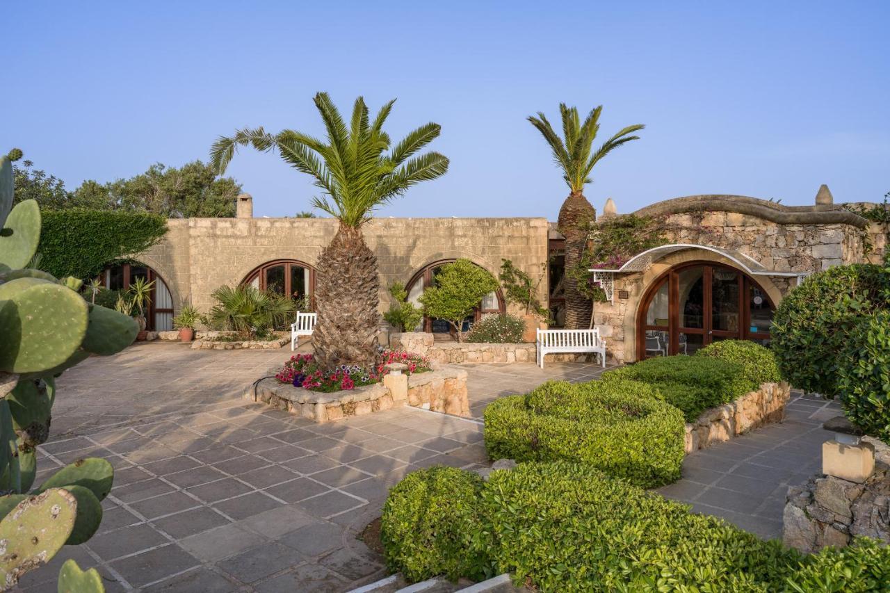 Hotel Ta' Cenc & Spa Sannat Exterior foto The courtyard of the museum