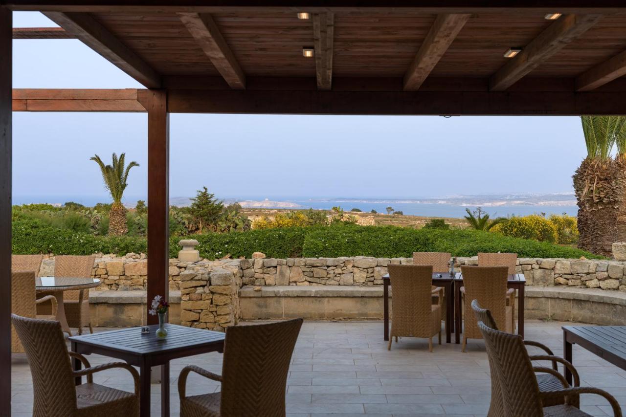Hotel Ta' Cenc & Spa Sannat Exterior foto The restaurant at the hotel